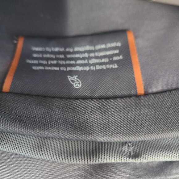 Bellroy City Pouch Plus Gray Crossbody Bag - Picture 12 of 12